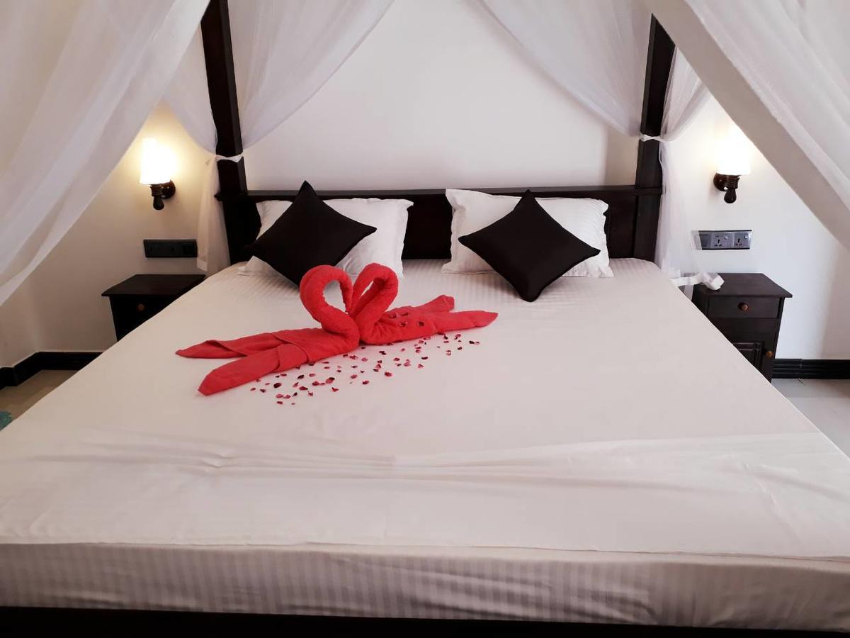 Turtle Reef Guest Bed & Breakfast Mirissa Exterior photo