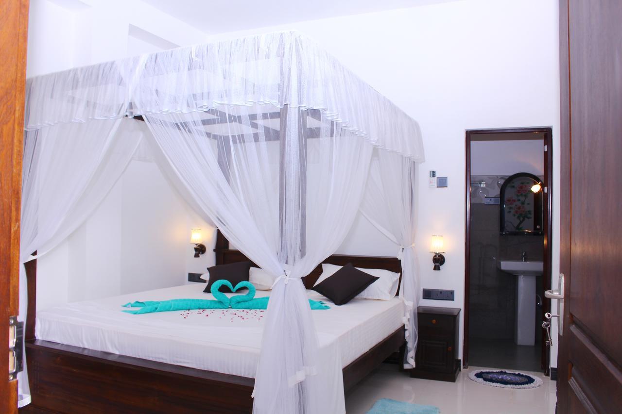 Turtle Reef Guest Bed & Breakfast Mirissa Exterior photo